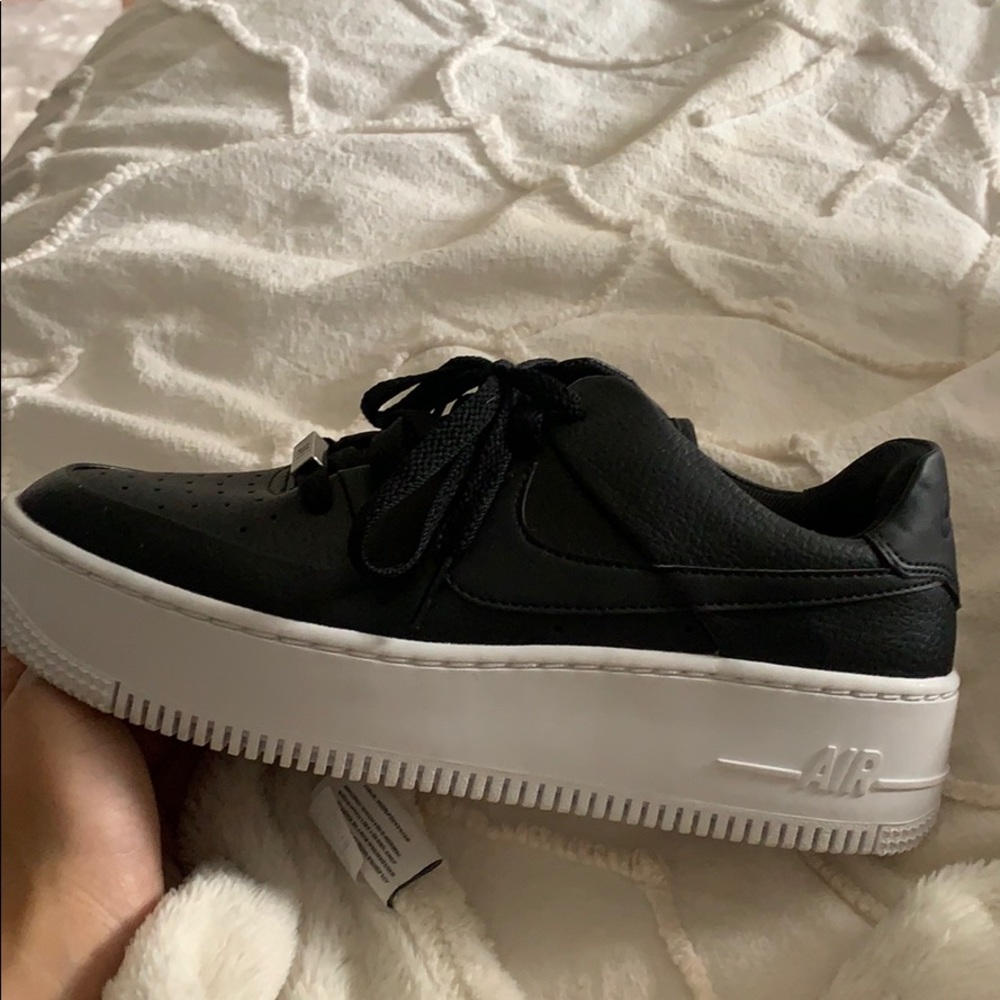 nike black air force